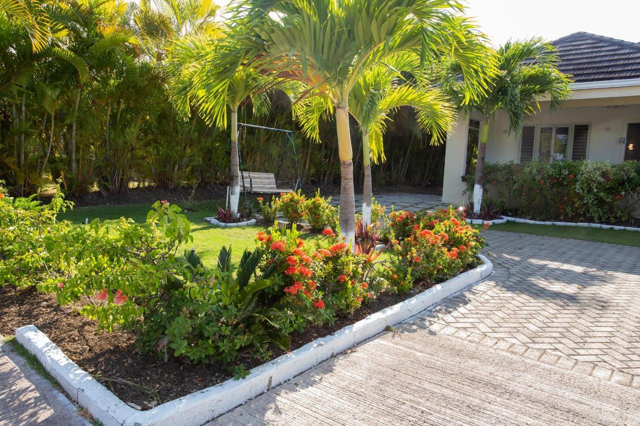 Nature'S Choice Home Richmond Palms, Jamaica Exterior photo
